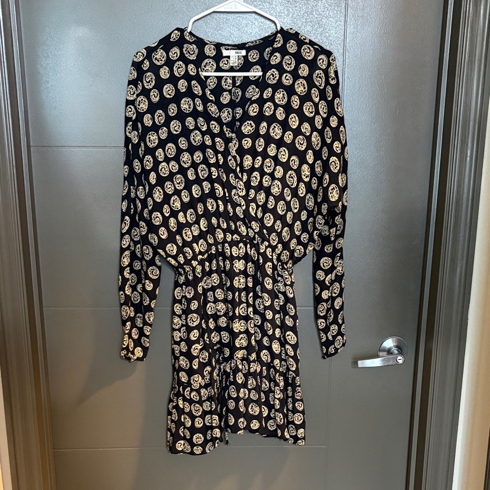 Amuse Society Black and Cream Long Sleeve Dress